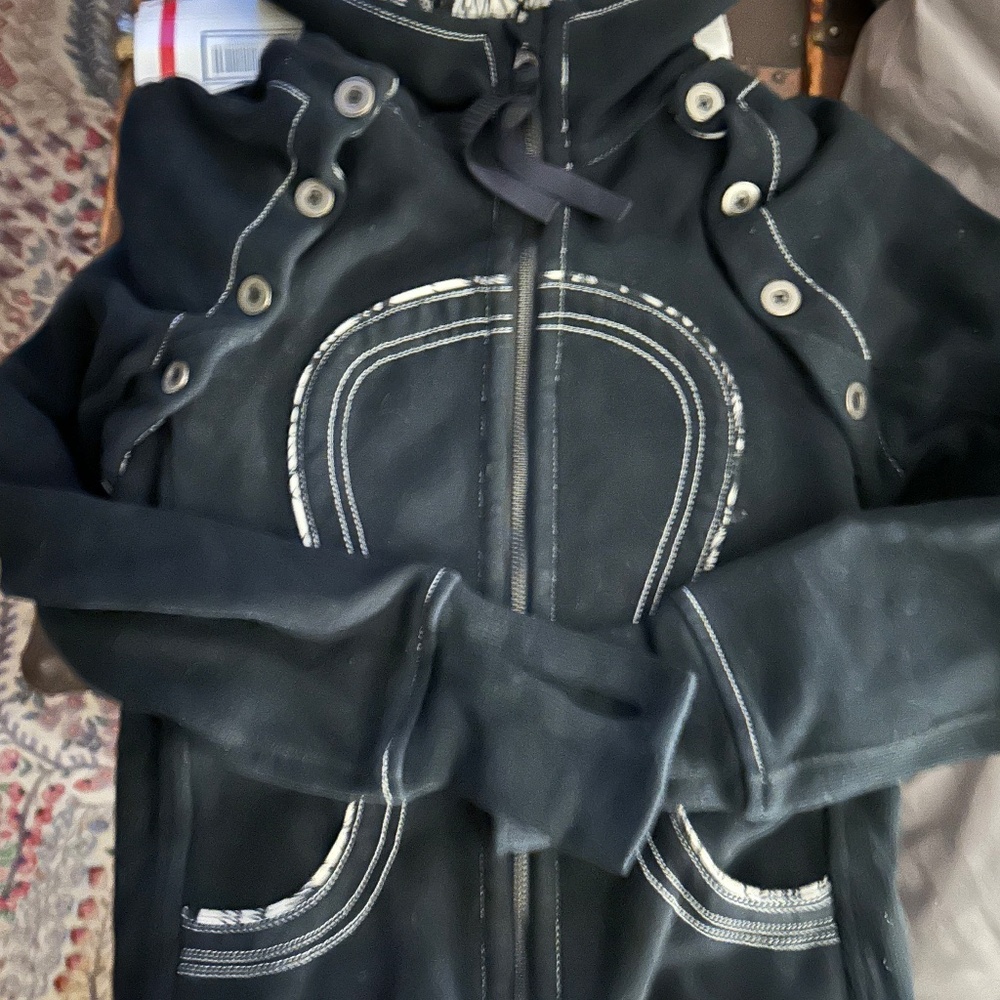 Lululemon birds nest scooba hoodie/vest